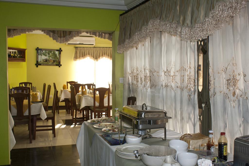 Eastgate Hotel Accra Esterno foto