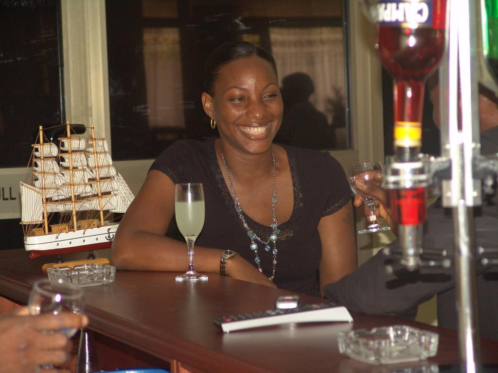 Eastgate Hotel Accra Ristorante foto