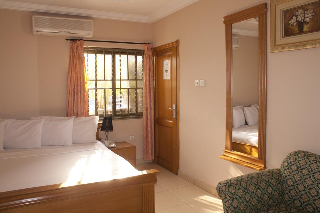Eastgate Hotel Accra Esterno foto